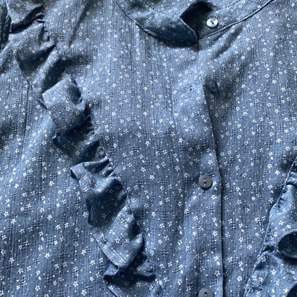 Beautiful Cornflower Blue Ruffle Top - Picture 2 of 2